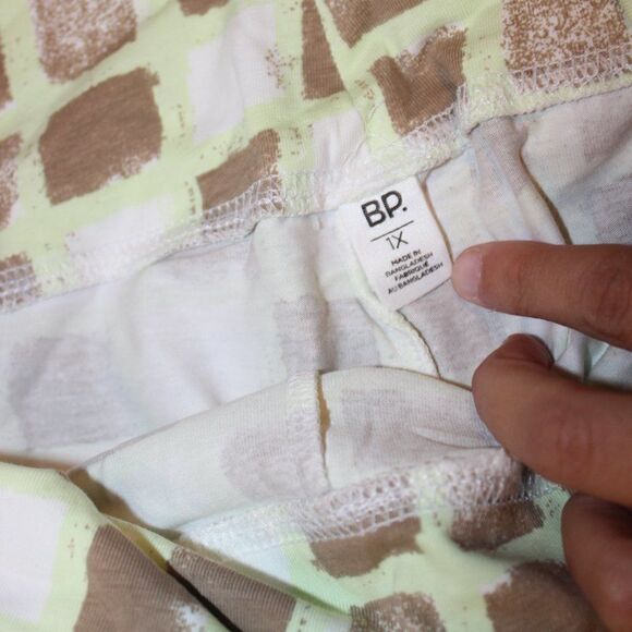 BP. Brown Yellow & White High Rise Checkered Biker Shorts Women's Size 1X - Picture 5 of 8